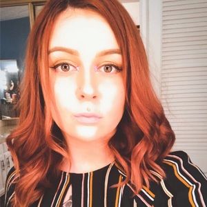 Meet your Posher, Nicole